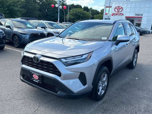Used 2024 Toyota RAV4 XLE AWD/4WD image 3