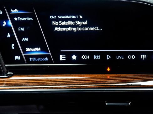 Used 2023 Cadillac Escalade Premium Luxury image 23