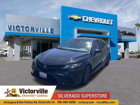 Used 2023 Toyota Camry SE w/ Protection Package (Q2) (TMS) FWD image 1