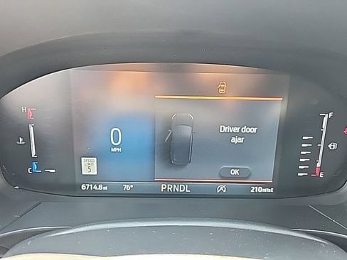 Used 2024 Ford Escape ST-Line w/ Tech Pack #1 AWD/4WD image 9
