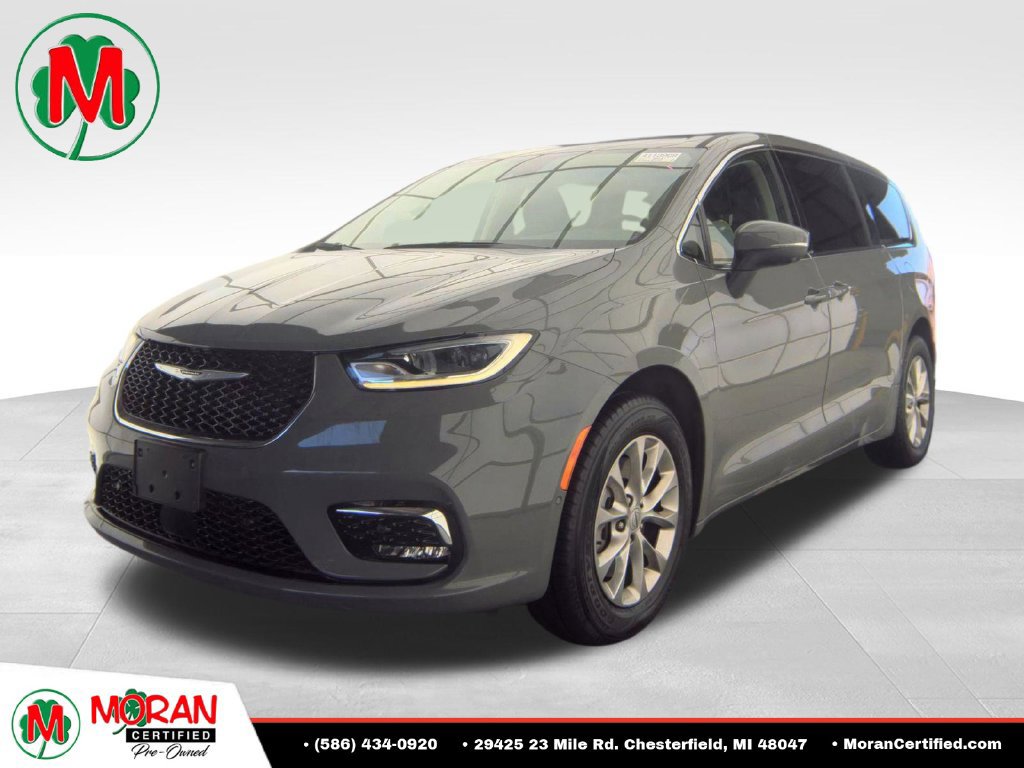 Used 2023 Chrysler Pacifica Touring-L AWD/4WD image 1