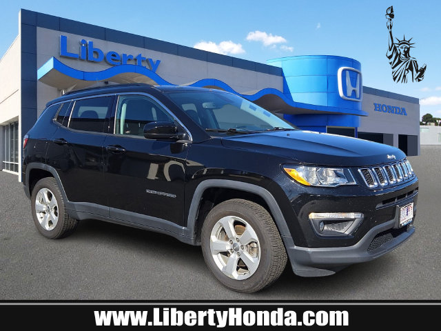 Used 2019 Jeep Compass Latitude w/ Popular Equipment Group AWD/4WD image 1