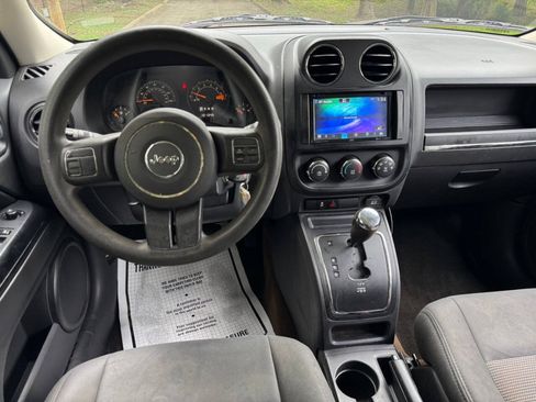 Used 2015 Jeep Patriot Sport w/ Power Value Group FWD image 16