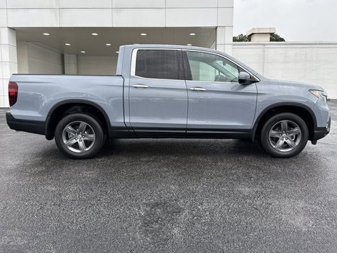 Used 2022 Honda Ridgeline RTL-E image 2