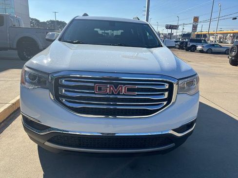 Used 2019 GMC Acadia SLE image 2