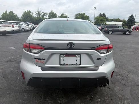 Used 2023 Toyota Corolla SE w/ Carpet Mat Package (TMS) FWD image 6