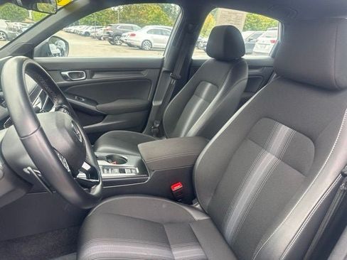 Used 2025 Honda Civic Sport image 13