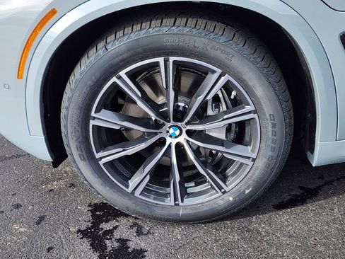 New 2026 BMW X5 xDrive50e AWD/4WD image 7