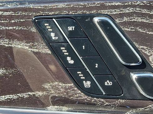 New 2026 Cadillac Escalade IQL Sport 1 w/ LPO, ONYX Package AWD/4WD image 29