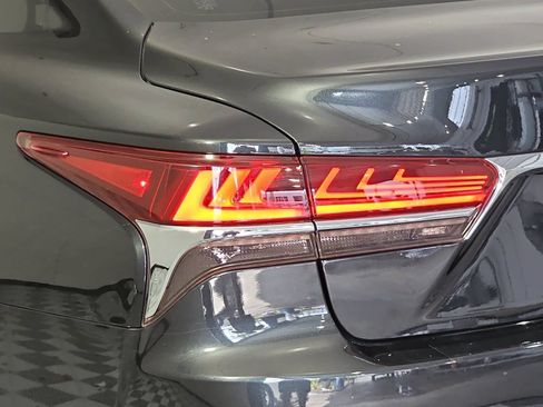 Used 2020 Lexus LS 500 AWD w/ Accessory Package (Z2) image 31