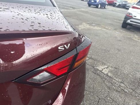 Used 2024 Nissan Altima 2.5 SV FWD image 6