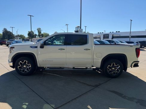 New 2026 GMC Sierra 1500 SLT w/ SLT Premium Plus Package AWD/4WD image 8