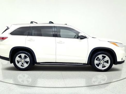 Used 2015 Toyota Highlander Limited Platinum FWD image 10