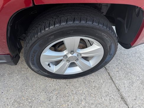 Used 2017 Jeep Compass Sport w/ Power Value Group image 9