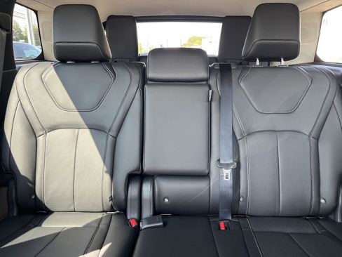 Certified 2025 INFINITI QX60 Luxe image 19