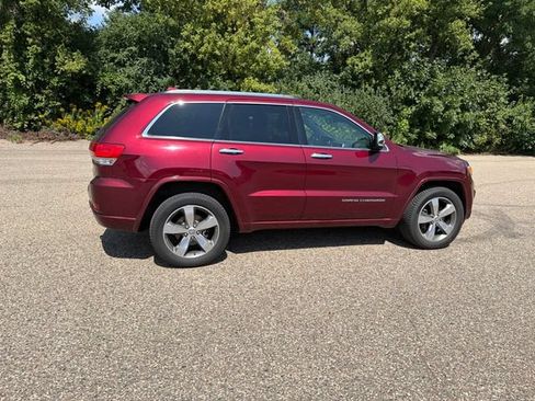 Used 2016 Jeep Grand Cherokee Overland w/ Advanced Technology Group AWD/4WD image 22