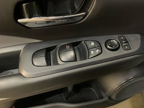Used 2023 Nissan Kicks SR w/ SR Premium Package FWD image 13