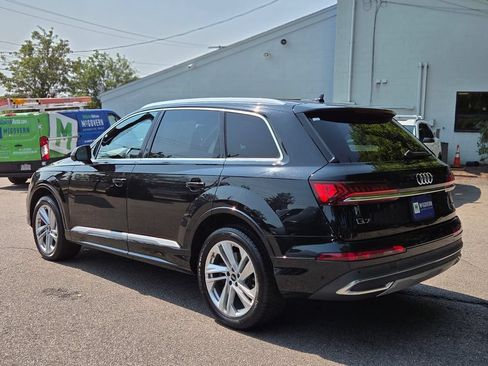 Used 2023 Audi Q7 3.0T Premium w/ Convenience Package AWD/4WD image 3