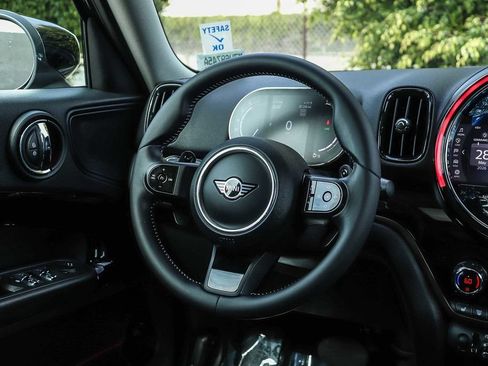 Used 2023 MINI Cooper Countryman S FWD image 24