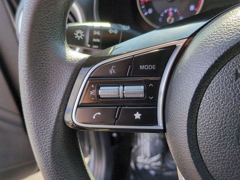 Used 2022 Kia Forte LXS image 12