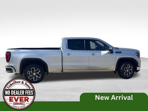 Used 2022 GMC Sierra 1500 SLT w/ SLT Convenience Package AWD/4WD image 6