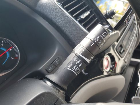 Used 2019 Honda Pilot Touring image 26