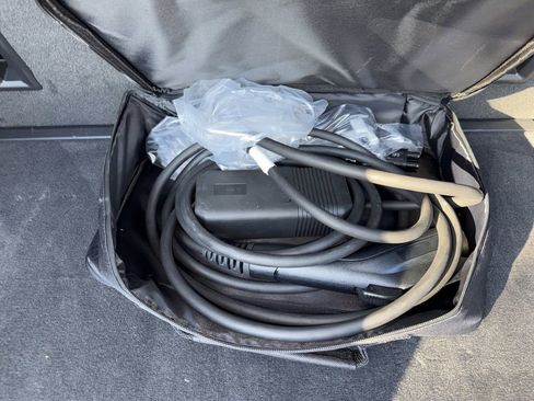 Used 2025 Chevrolet Equinox EV LT image 26