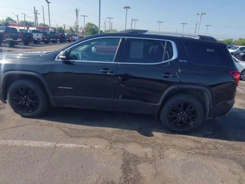 Certified 2023 GMC Acadia SLE w/ Driver Convenience Package FWD image 6