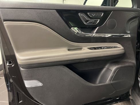 New 2026 Lincoln Corsair Premiere image 29