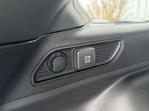 New 2025 Jeep Grand Cherokee Altitude image 9