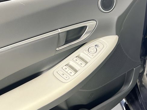Used 2023 Hyundai Sonata SEL w/ Preferred Accessory Package FWD image 18