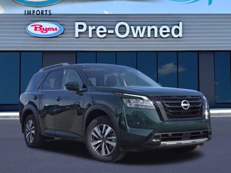Used 2023 Nissan Pathfinder SL w/ Black Appearance Package 360° Tour