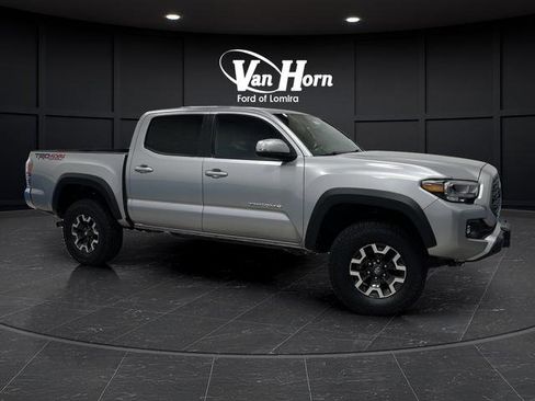 Used 2023 Toyota Tacoma TRD Off-Road image 39