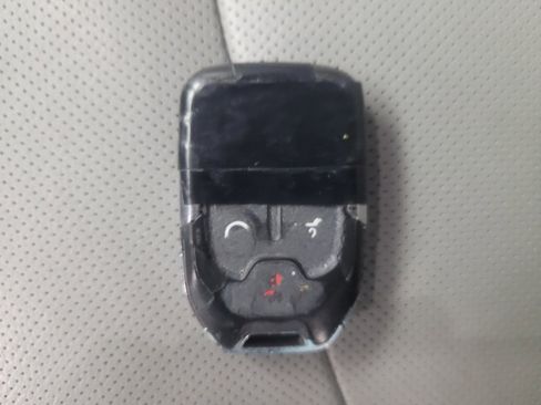 Used 2019 GMC Terrain SLT w/ Preferred Package image 32