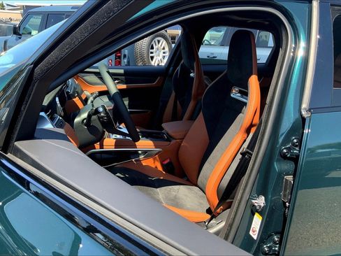 New 2026 Jaguar F-PACE SVR 575 Edition image 10