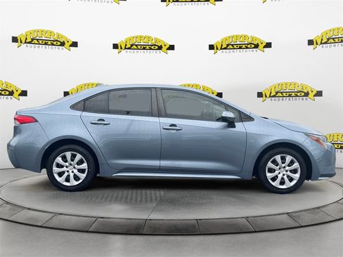 Used 2021 Toyota Corolla LE image 6