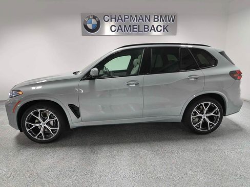 Used 2026 BMW X5 xDrive40i w/ M Sport Package AWD/4WD image 3