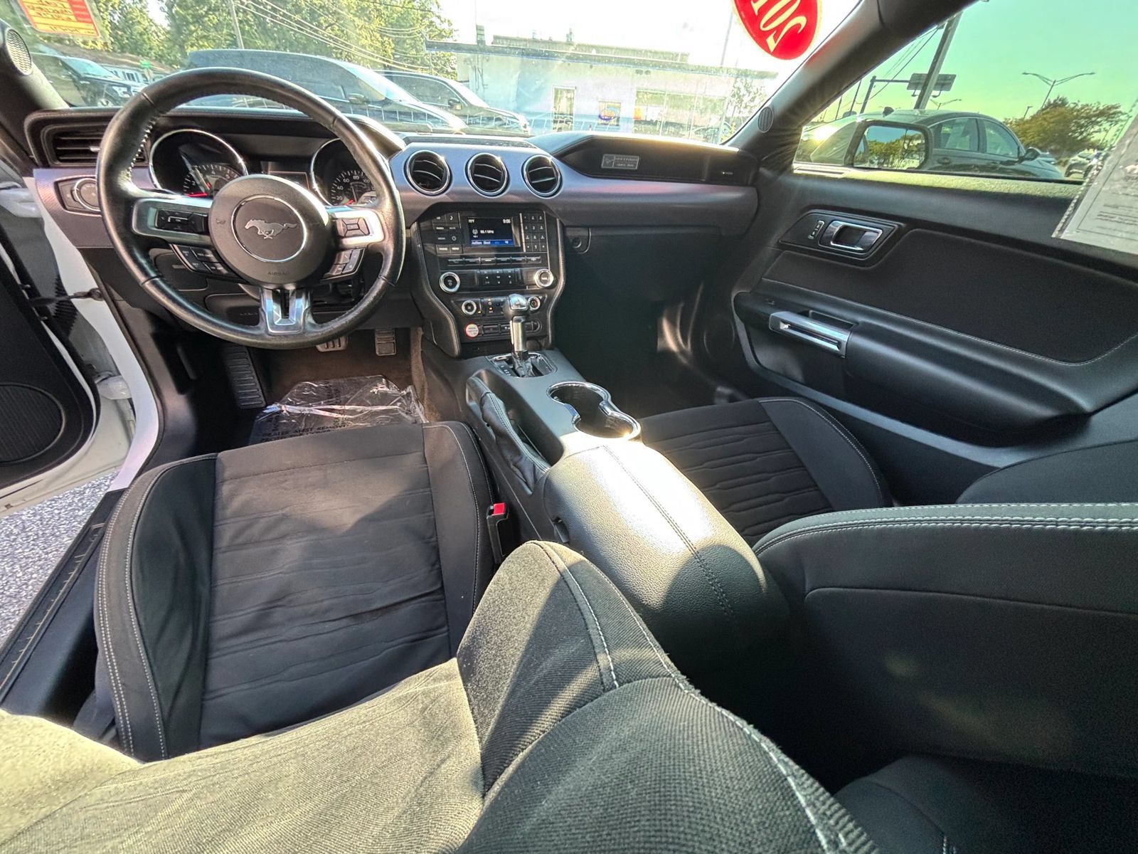 Used 2017 Ford Mustang GT w/ Black Accent Package RWD image 18