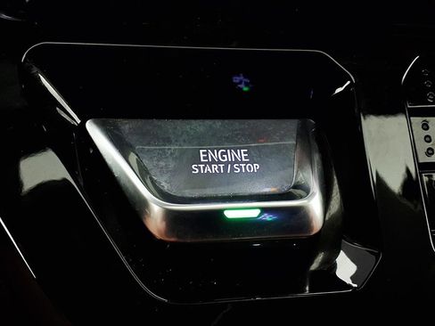 Used 2025 GMC Sierra 1500 Denali Ultimate image 16