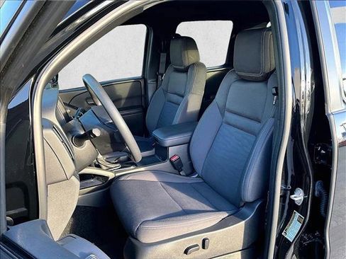 Used 2023 Nissan Frontier SV w/ Midnight Edition Package image 27