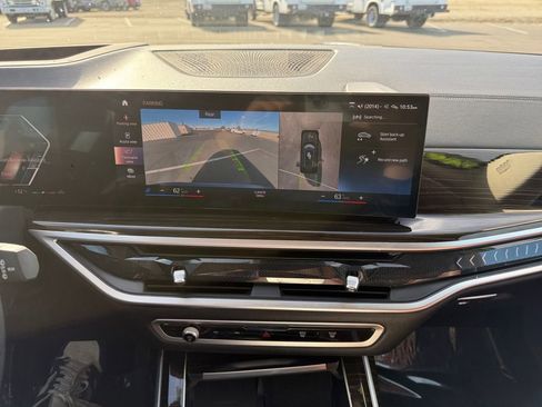 Used 2023 BMW X7 xDrive40i w/ Premium Package image 24