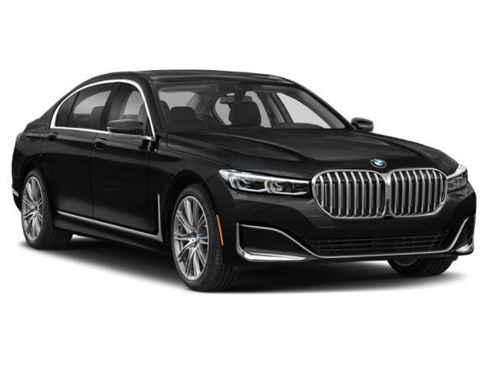 Used 2021 BMW 740i w/ Premium Package RWD image 9