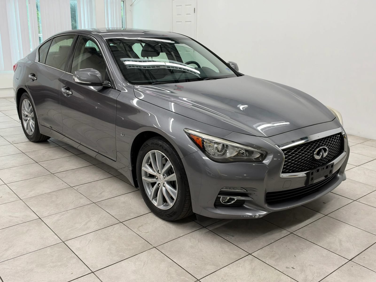 Used 2015 INFINITI Q50 Premium w/ Navigation Package AWD/4WD image 1