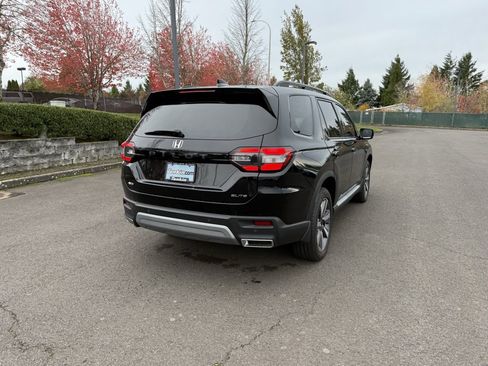 Used 2024 Honda Pilot Elite image 7