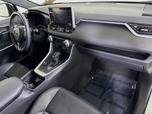 Certified 2019 Toyota RAV4 XSE image 32