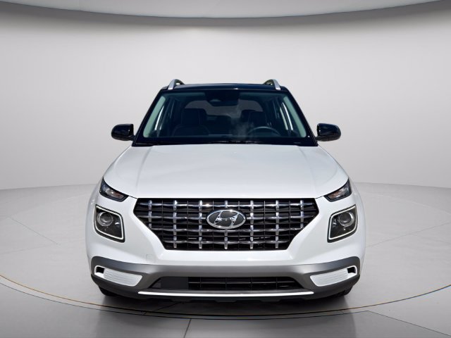 Used 2025 Hyundai Venue Limited FWD image 3