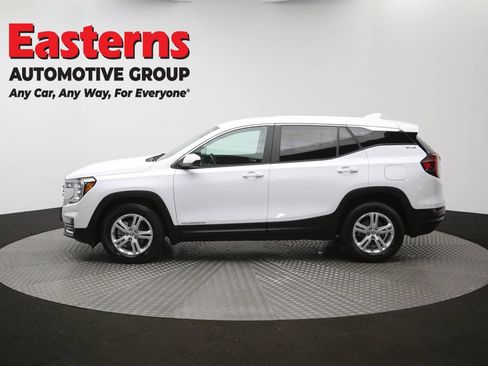 Used 2024 GMC Terrain SLE FWD image 59