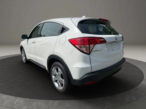 Used 2018 Honda HR-V LX image 7