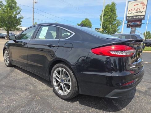 Used 2020 Ford Fusion Titanium FWD image 8