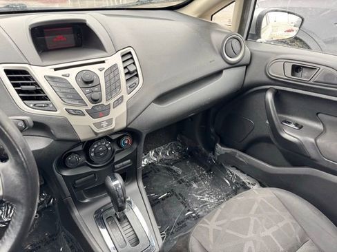 Used 2012 Ford Fiesta SEL image 19